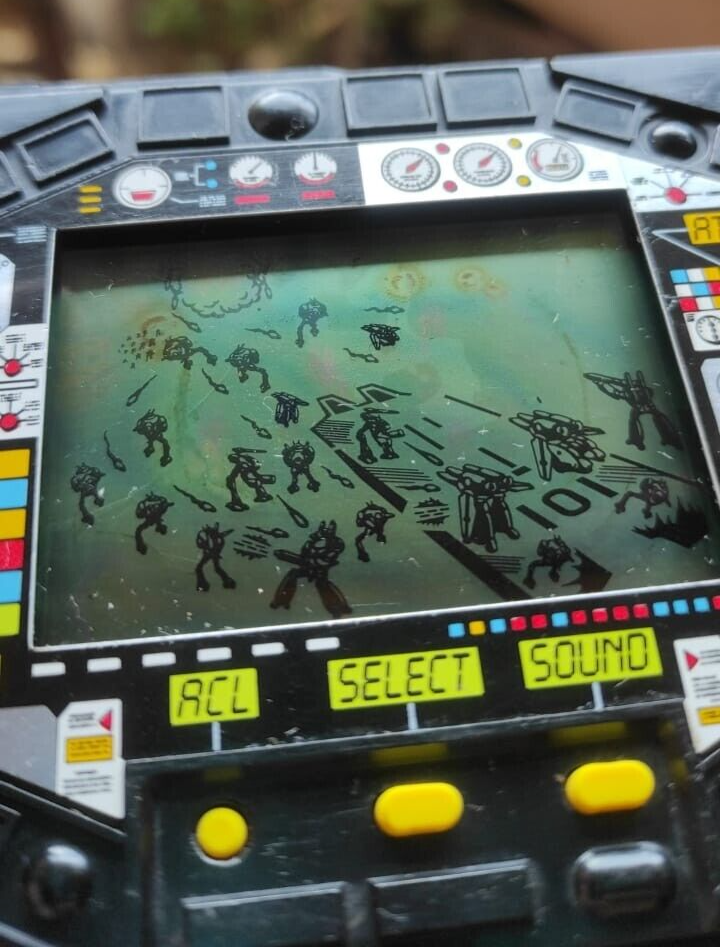 Macross II New System LSI LCD Handheld Video Game Robotech Anime