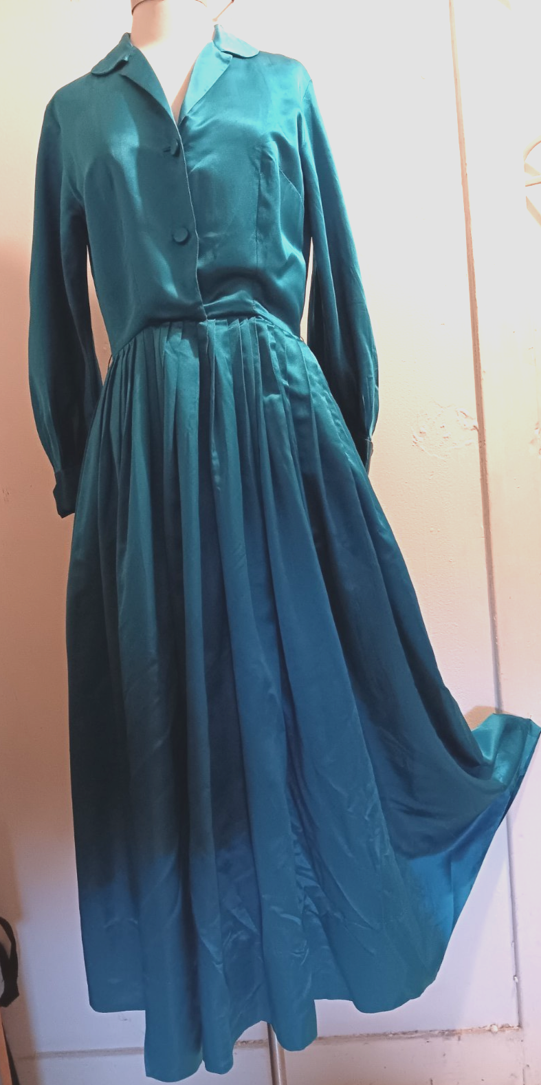 vintage 1950's teal satin long hostess dress by Perfect negligee sz M/L