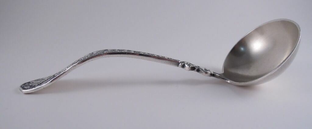 DURGIN BOUQUET STERLING SILVER GRAVY LADLE RARE BEAUTIFUL FLORAL EMMA