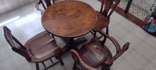 Antique Fuedal Oak 5pc. Hand Carved Dinette Set Jamestown Lounge