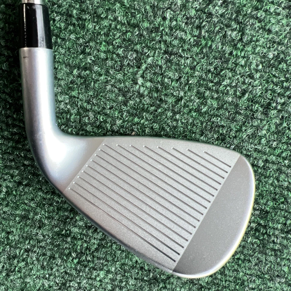 Cleveland Launcher UHX 44° Pitching Wedge R300 DG DST 98 Steel Shaft Lefty - Image 3 of 4