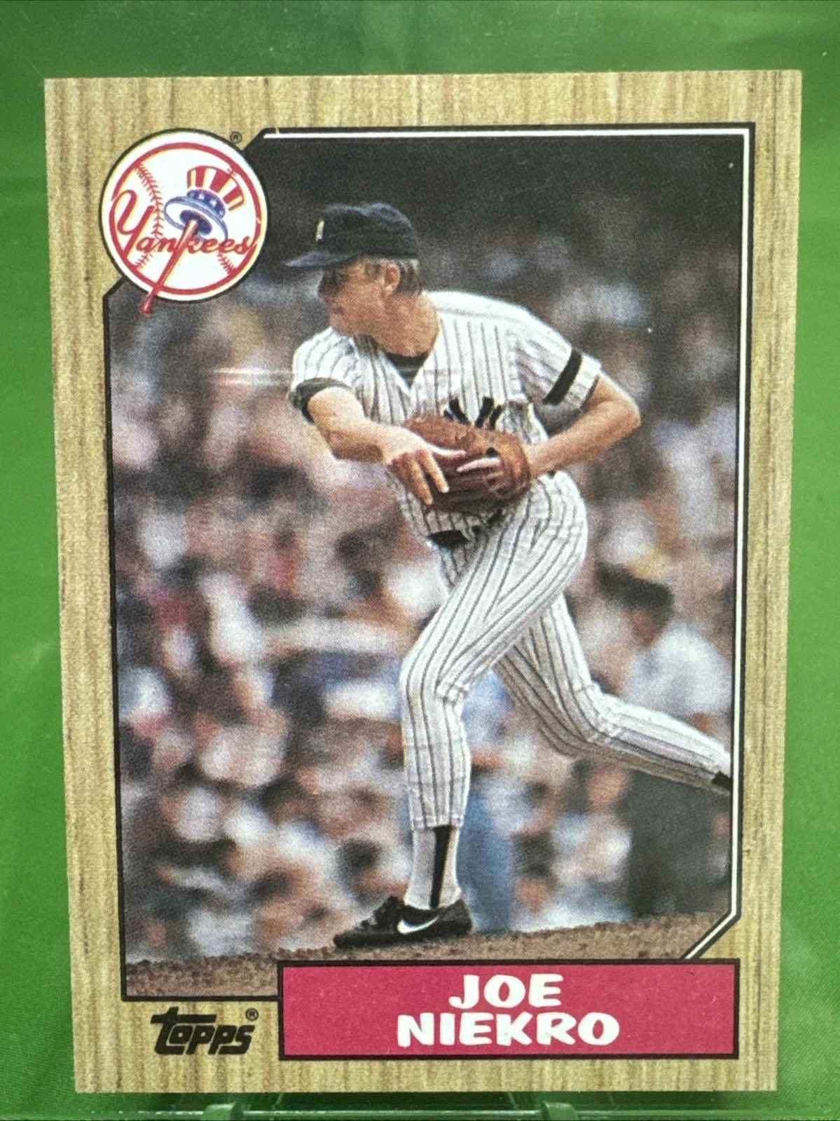 1987 Topps - Joe Niekro #344 copyright outside right border Error