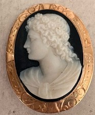 Antique Estate Victorian 14K Gold Carved Shell Engraved Frame Cameo Brooch Pin