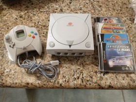 VA1 Sega Dreamcast Console complete in box with 4 game bundle