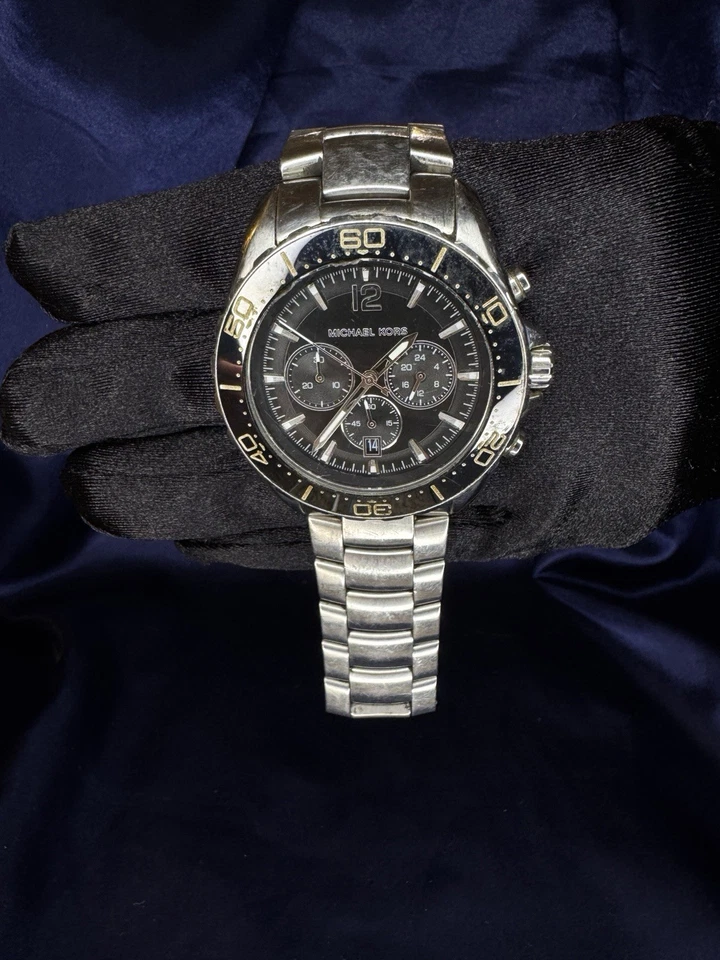 Michael Kors MK-8423 Men’s Chronograph Watch – Stainless Steel Black Dial — 第 4/4 张图片