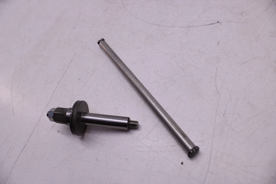 AJUSTADOR DE HASTE DE EMBREAGEM 2018 SUZUKI SV650 OEM  - Imagem 2 de 3