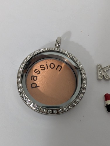 South Hill Floating Locket with "Passion" Plate & Charms – Personalized Memory - Picture 2 of 5