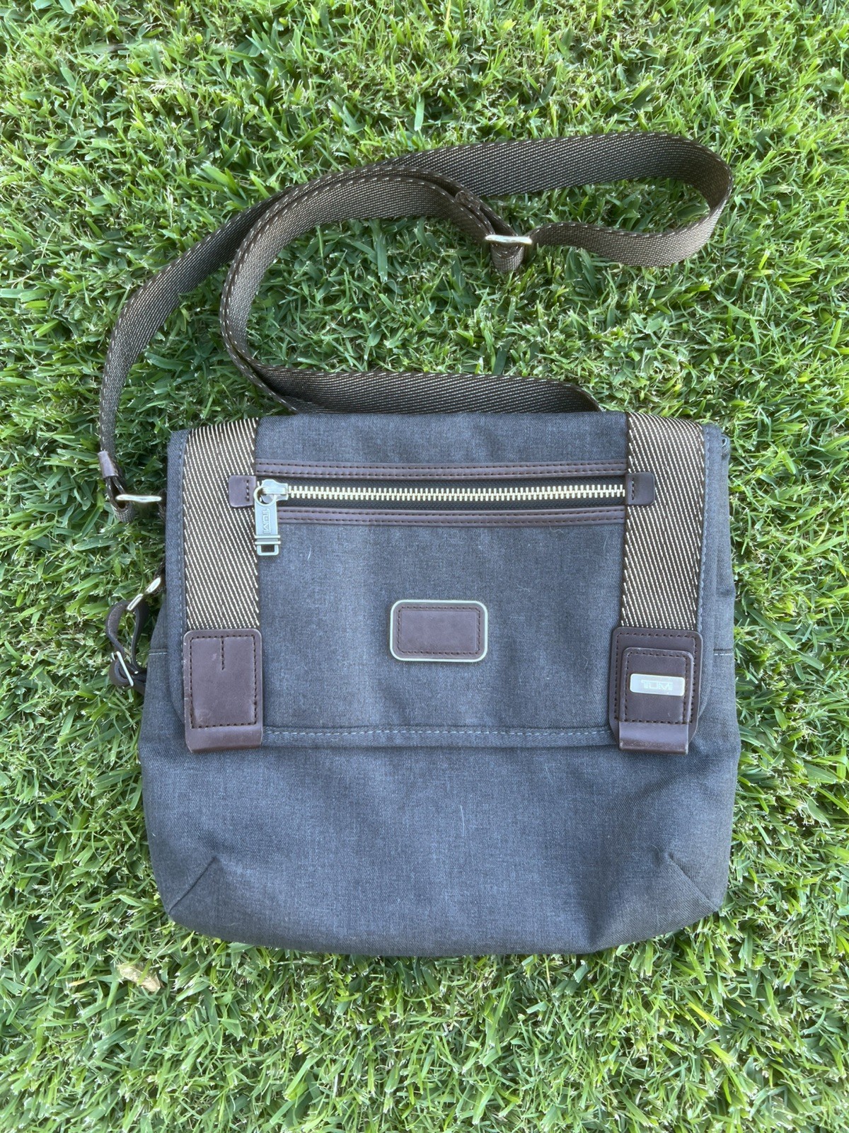 Tumi 22371ATH2 Alpha Bravo Beale Mini Messenger crossover  S