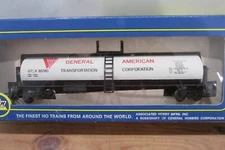HO Scale AHM 5297-3 In Transit Tank Car GATX