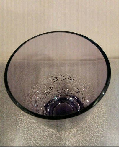 Krosno, Poland Purple Art Glass ~ Etched Leaves Vase! - Picture 2 of 8