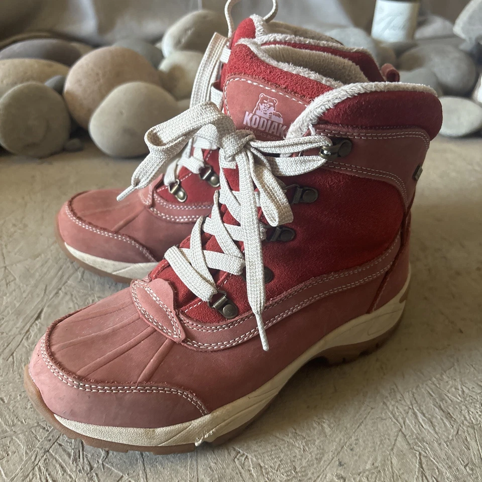 Bota de Senderismo Kodiak Para Mujer Aislada Cuero EE. UU. Talla 8 Repelente X Invierno Impermeable Foto 3 de 4