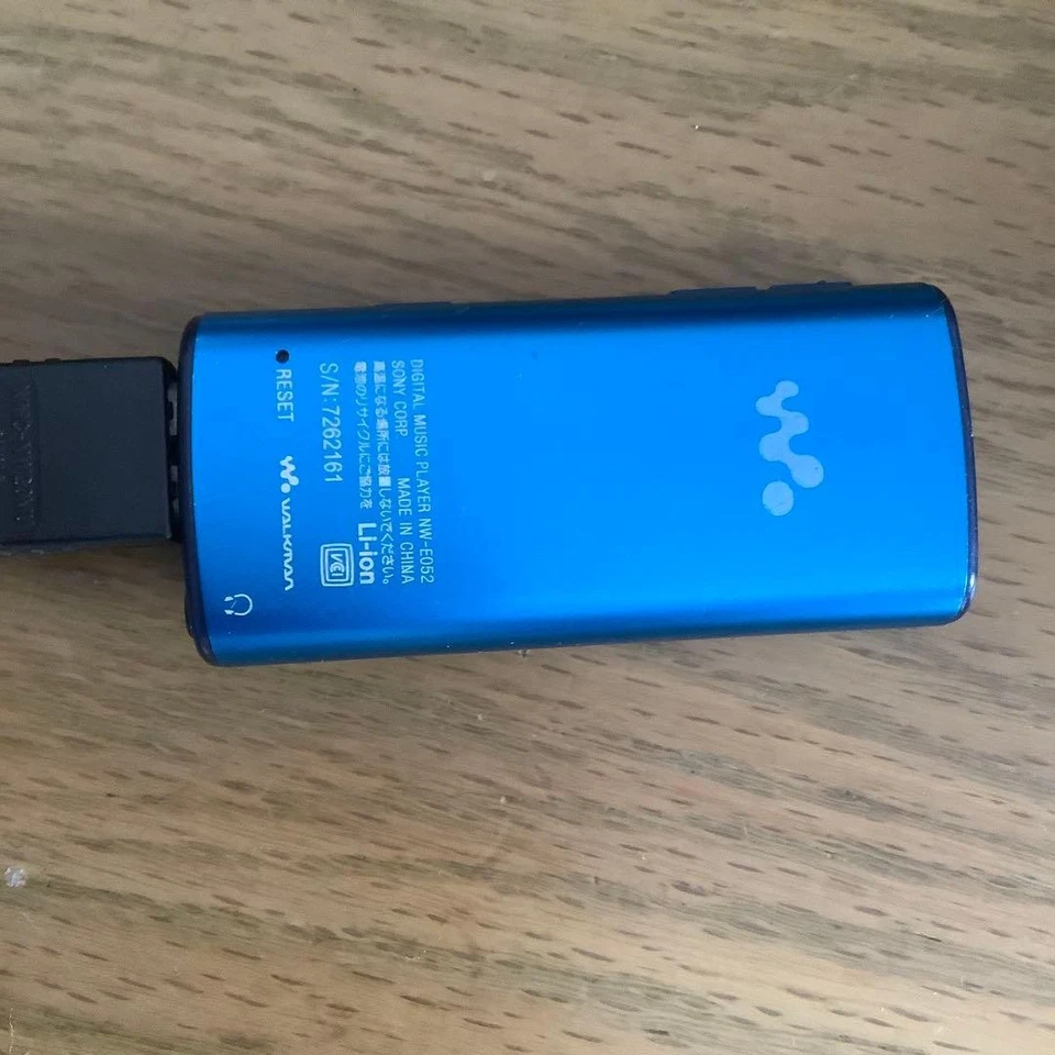 Reproductor de audio digital Sony Walkman azul - Imagen 2 de 4