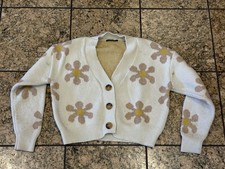 Pre Owned Woman  s T Tahari Creme Floral Button Up Sweater Size Medium