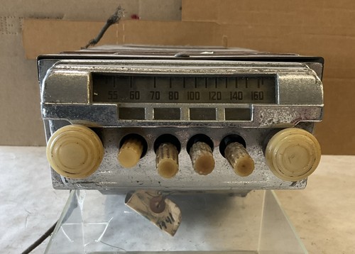 1941 Chevrolet 5 Tube Push Button Radio 42