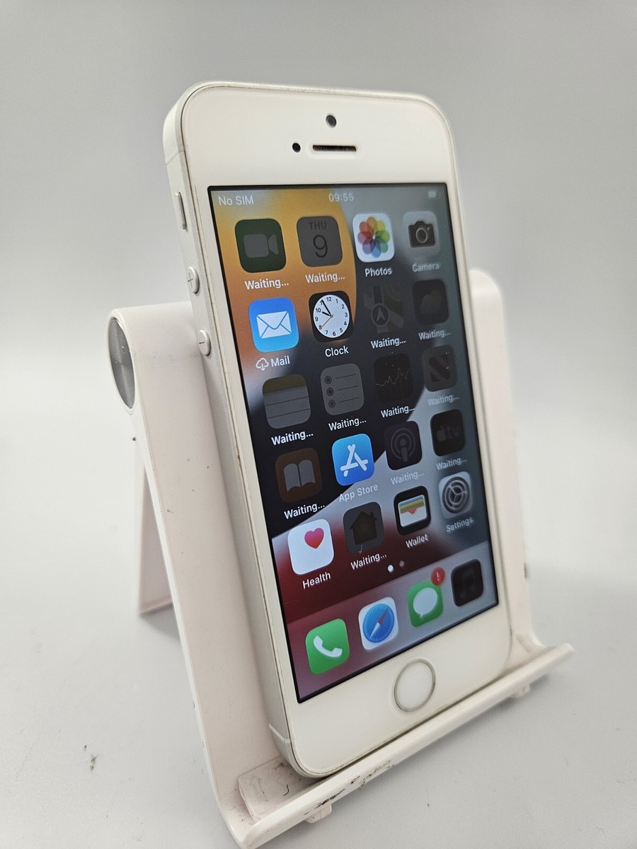 Apple iPhone SE Silver Unlocked 32GB 2GB RAM 4