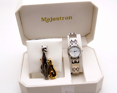 MAJESTRON:WOMENS' SILVER TONE MEATL ANALOGUE QUARTZ WATCH ANS BROACH SET