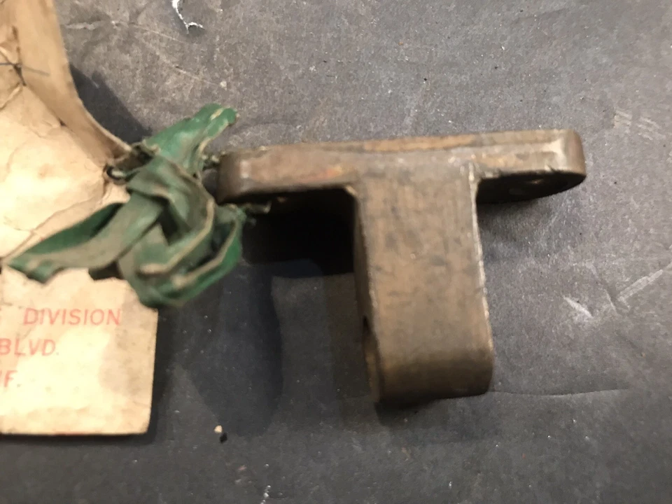 Soporte de ajuste de cable de embrague MG TD NOS Early TD Foto 2 de 3