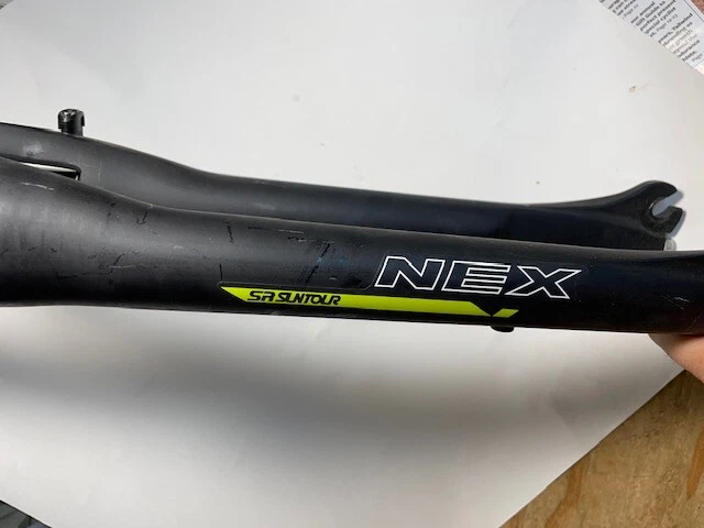 Horquilla de suspensión híbrida SR Suntour NEX 700c 1 1/8x215 mm disco QR sin rosca FK57 Foto 4 de 4