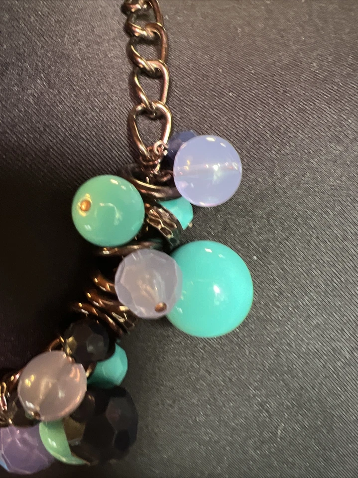 绿松石海军蓝紫色圆形串珠镶嵌项链 — 第 3/4 张图片