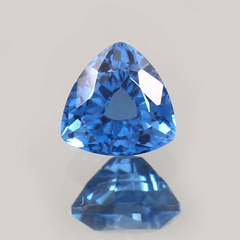 10x10 mm - AAA Natural Mozambique Turmalina Azul Suelto Trillón Piedras Preciosas Corte Foto 2 de 4