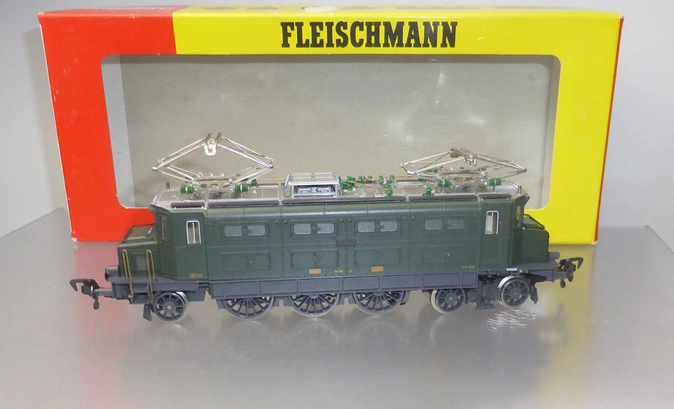 Fleischmann 4345;  Ellok Ae 3/6 SBB, wie neu in OVP /V398 - Bild 1 von 4
