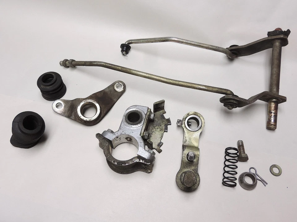 1971 - 1973 DATSUN 510 TRANSMISSÃO AUTOMÁTICA LINKAGE & NACELLE BW - BOM - Imagem 2 de 4