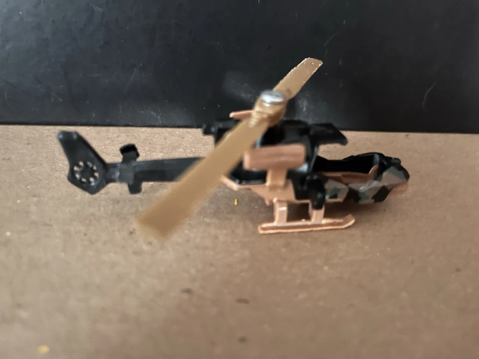 Matchbox Helicopter Mission 1985 Camo - Image 4 of 4