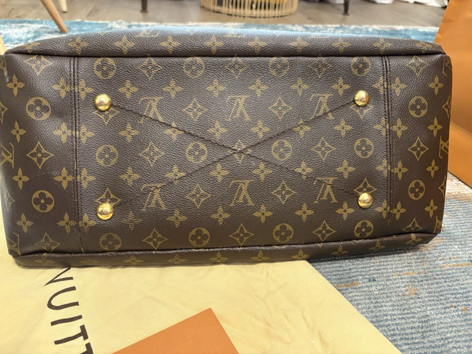 Bolso de Mano Louis Vuitton Artsy mm Monograma Lona Hombro Hobo con Recibo Foto 3 de 4