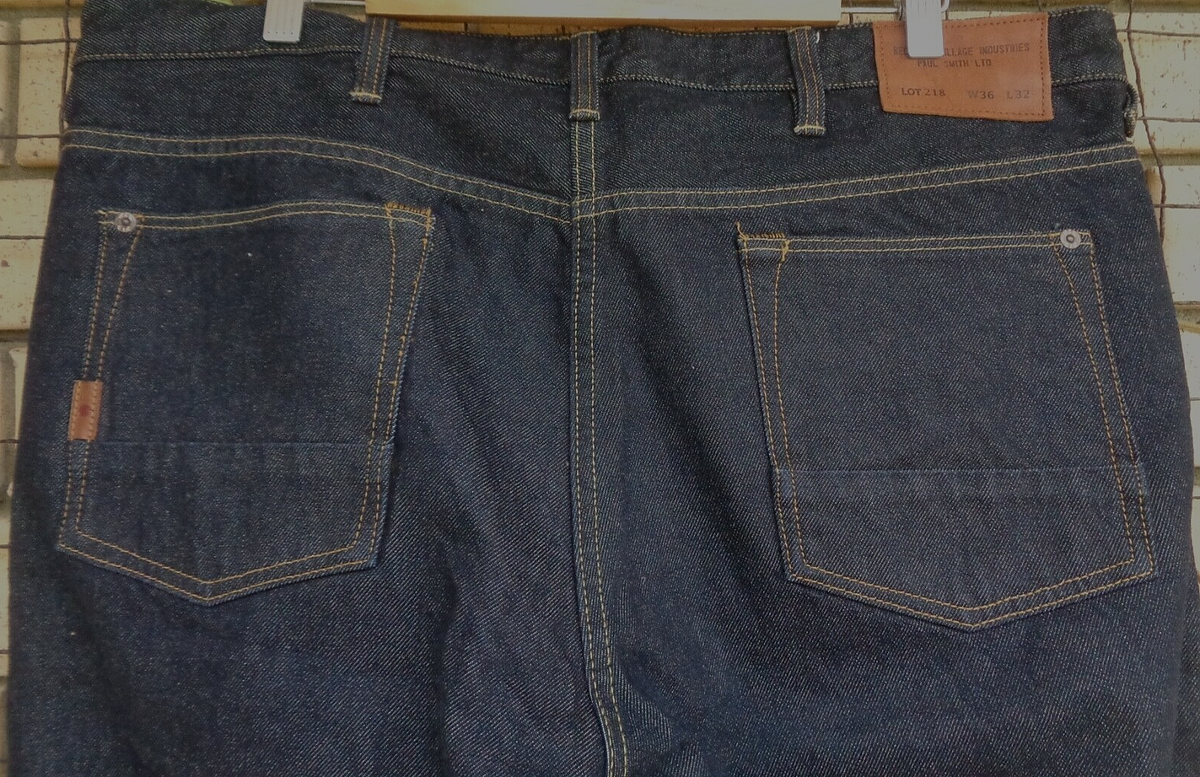 PAUL SMITH Red Ear Village Industries Salt 