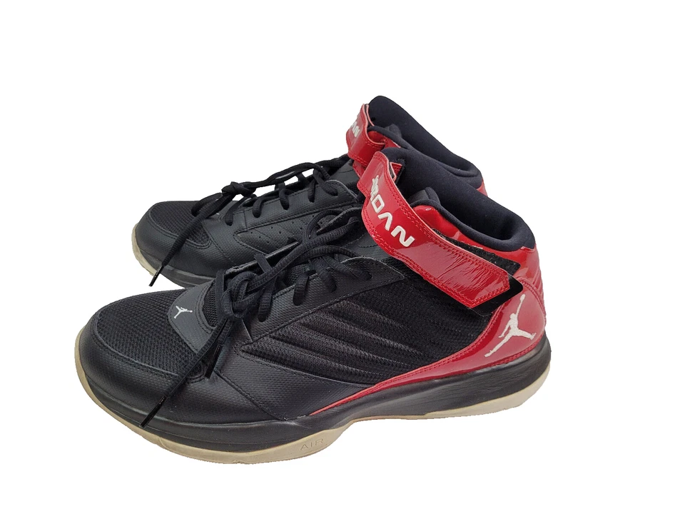 Zapatillas deportivas de baloncesto Air Jordan para hombre talla 13 rojas negras BCT Mid 3 Foto 2 de 4