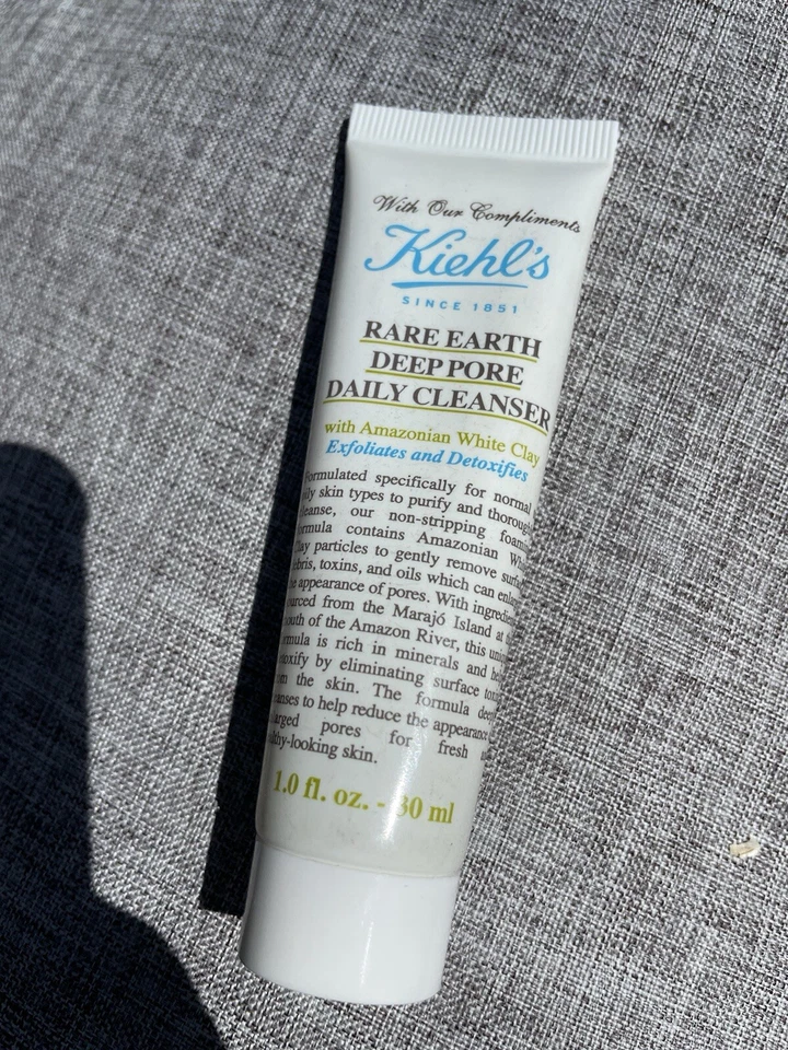 Kiehl's Rare Earth Deep Pore Cleansing Masque 1.0 oz - Image 2 of 3