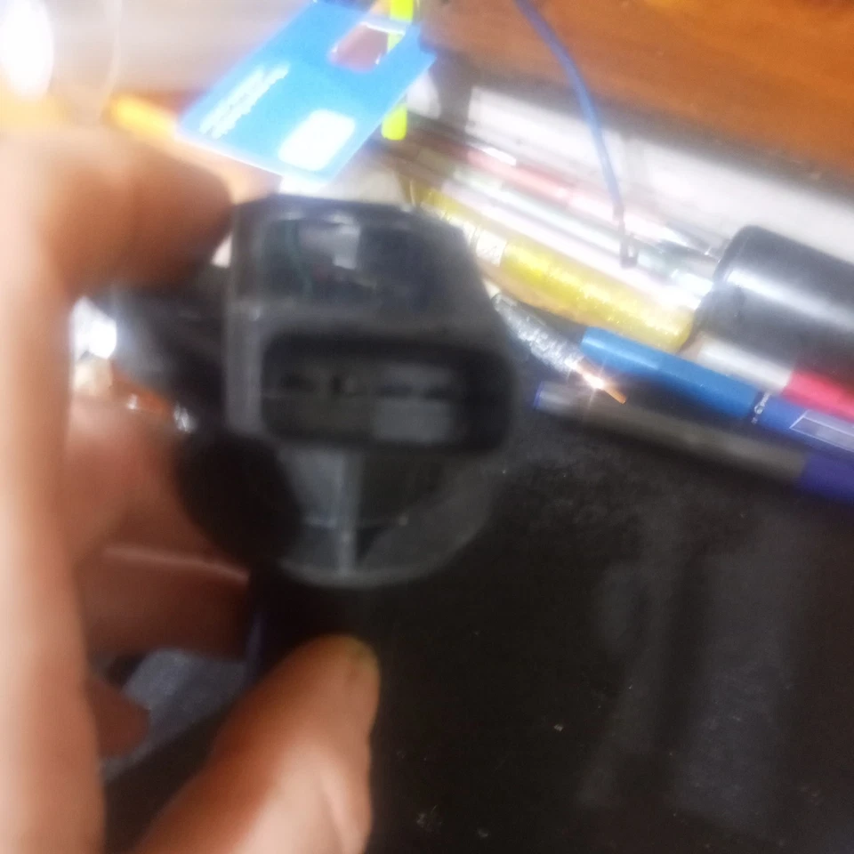 Paquete de 4 bobinas de encendido MasterPro 2-50070 para Toyota Matrix 2003-2008 Foto 3 de 4