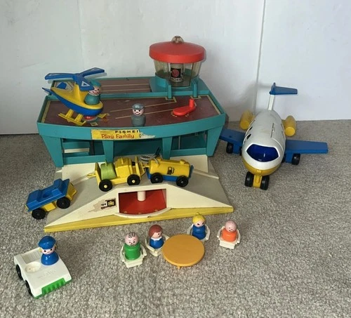 1972 Vintage Fisher Price Play Family Airport Little People 996 Plane