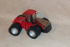 Ertl Case IH - GOLD Signature Dealer Edition: 305 Magnum & Steiger 535 Tractors — photo 3