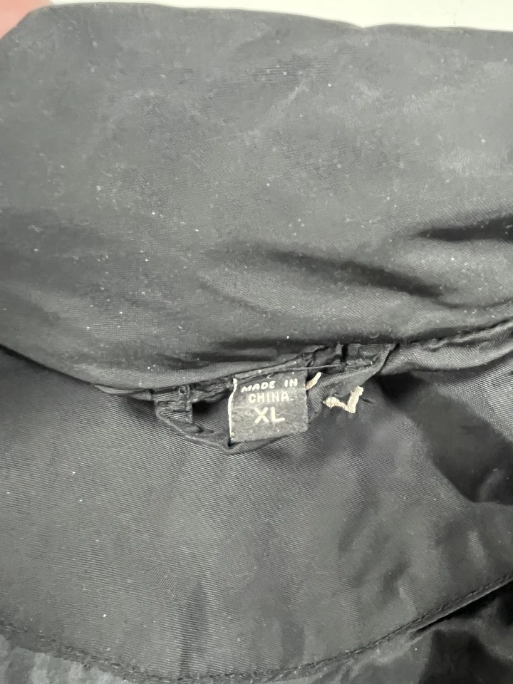 Chaqueta Guess para mujer XL negra plumón abrigo acolchado nailon logotipo invierno H121264 Foto 3 de 4