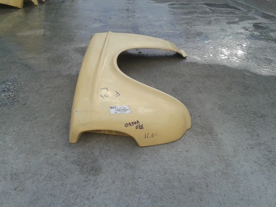 Guardabarros delantero izquierdo Volvo 140-142-144 1967-1974 F201-3 Foto 4 de 4