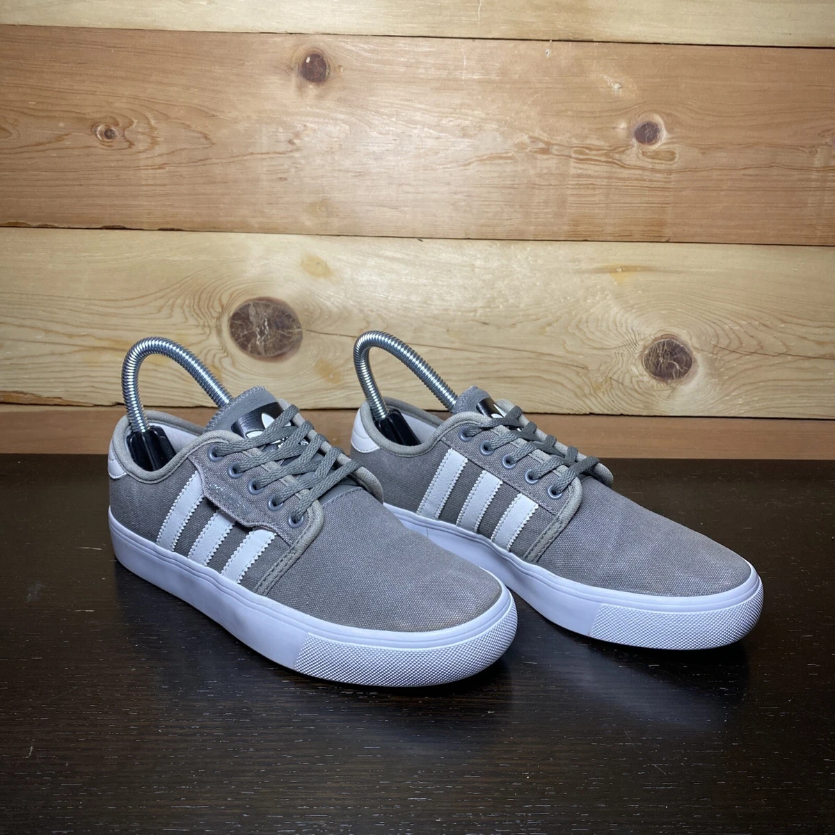 Adidas SEELEY Cinder Grey White Skate Sneaker Q33219 Size 3.5 eBay