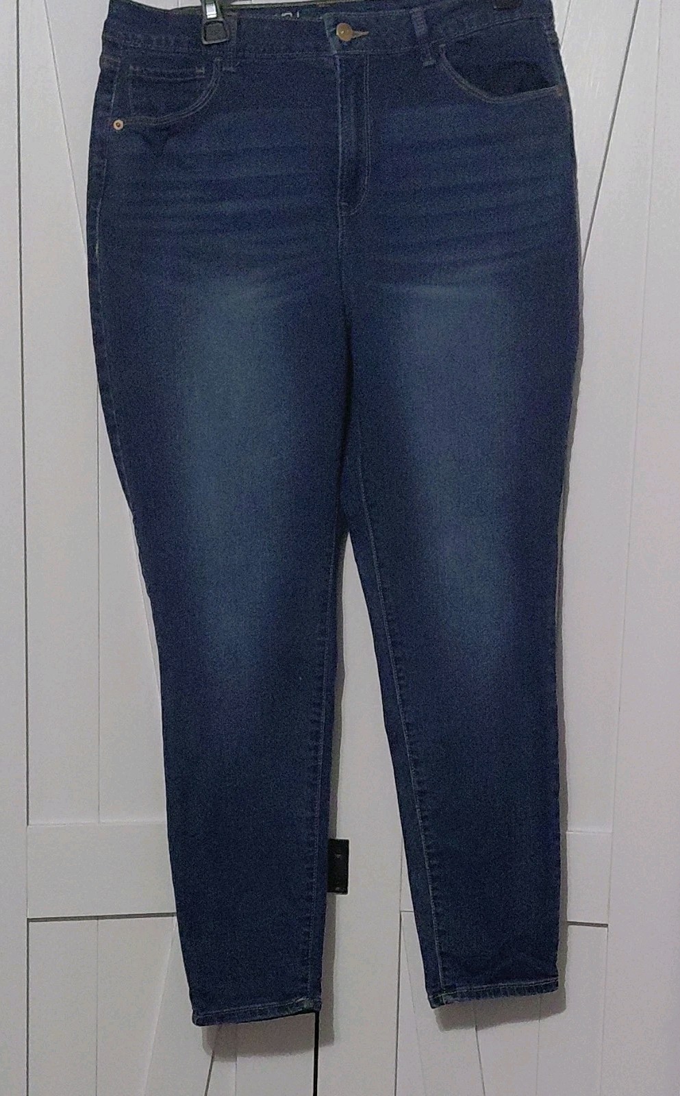 No Boundaries Blue Denim Jeans Skinny Medium Wash Stretch Solid 5-Pocket Women