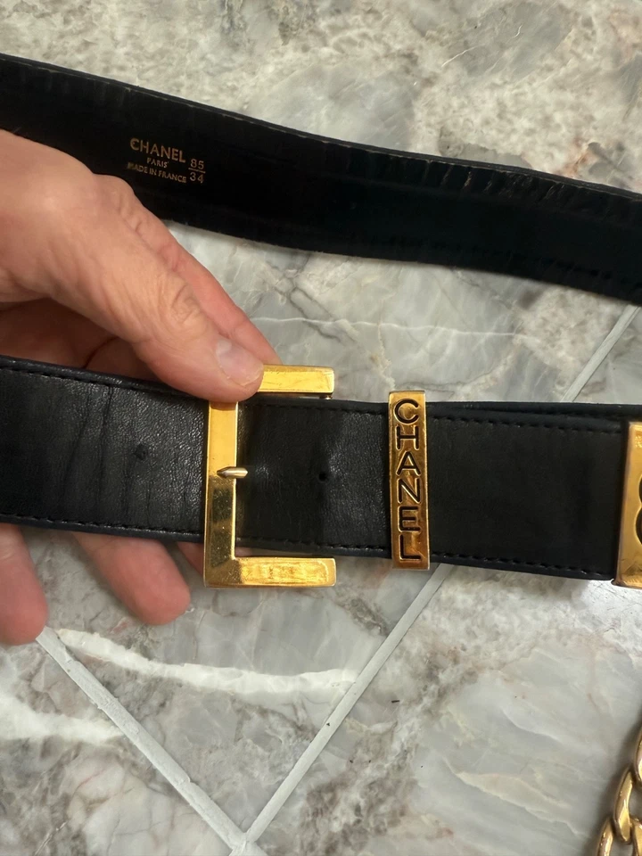 Chanel Cinturón Cuero Negro Con Colgante Oro Chambon Charm. RARO 85/341980's Foto 4 de 4