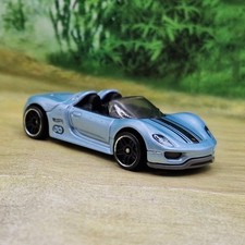 Hot Wheels Porsche 918 Spyder Diecast Model Car 1/64 (73) Excellent Condition