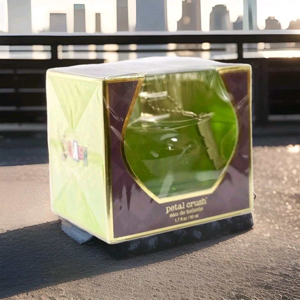 Eau de Toilette Vintage Brash Petal Crush EDT Spray Mujer 1.7 fl oz Payless  Foto 2 de 3