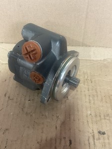 paccar  8698955104 / Bosch Power Steering Pump 7685955332 Kenworth 1901571 MX13