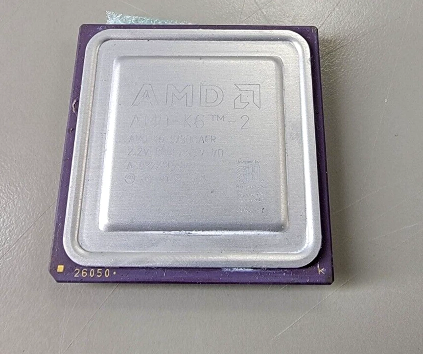 AMD K6-2 300MHz ({AMD-K6-2/300AFR}) Processor - Image 2 of 3