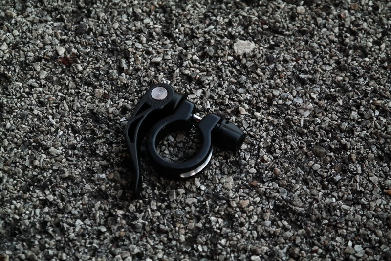 EVO QUICK RELEASE SEAT POST CLAMP BLACK ALUMINUM 28.6MM Black