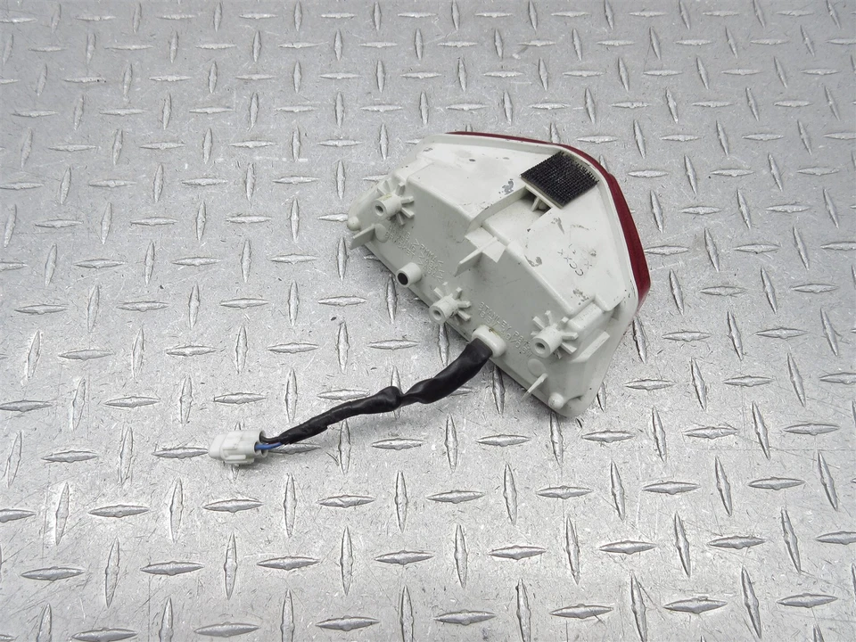 08-09 Suzuki GSXR 600 2008 luz trasera luz de freno trasera conjunto de lámpara Foto 4 de 4