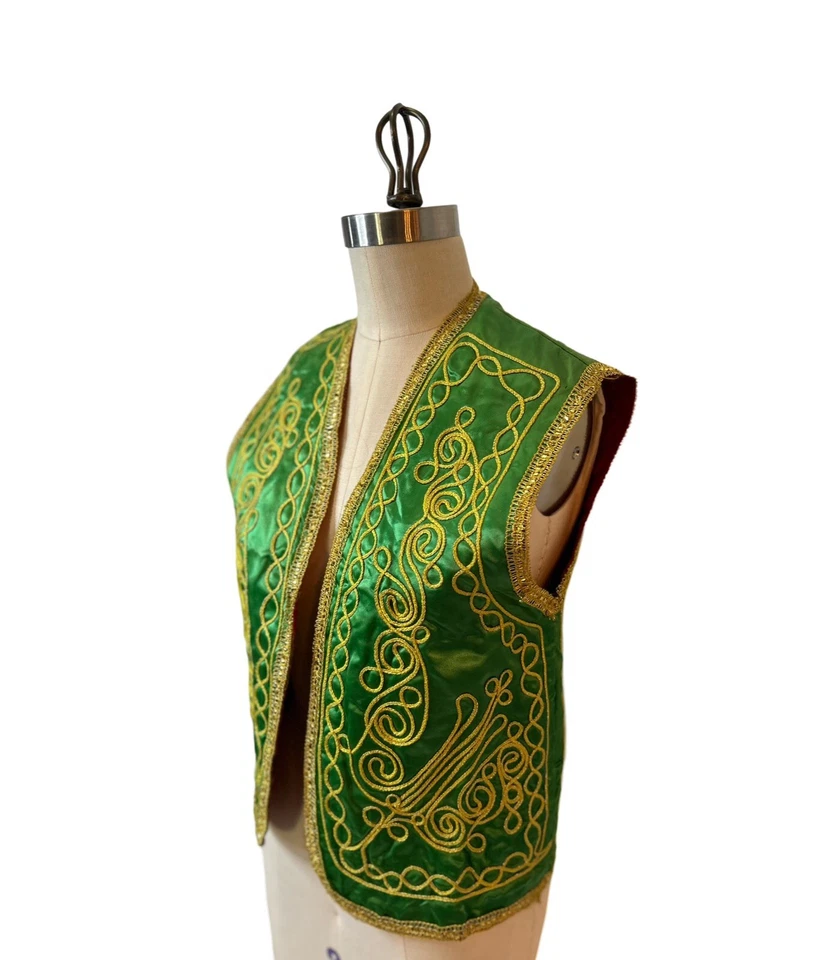 Chaleco de satén verde bordado dorado turco vintage alrededor de los años 60 talla pequeña Foto 2 de 4