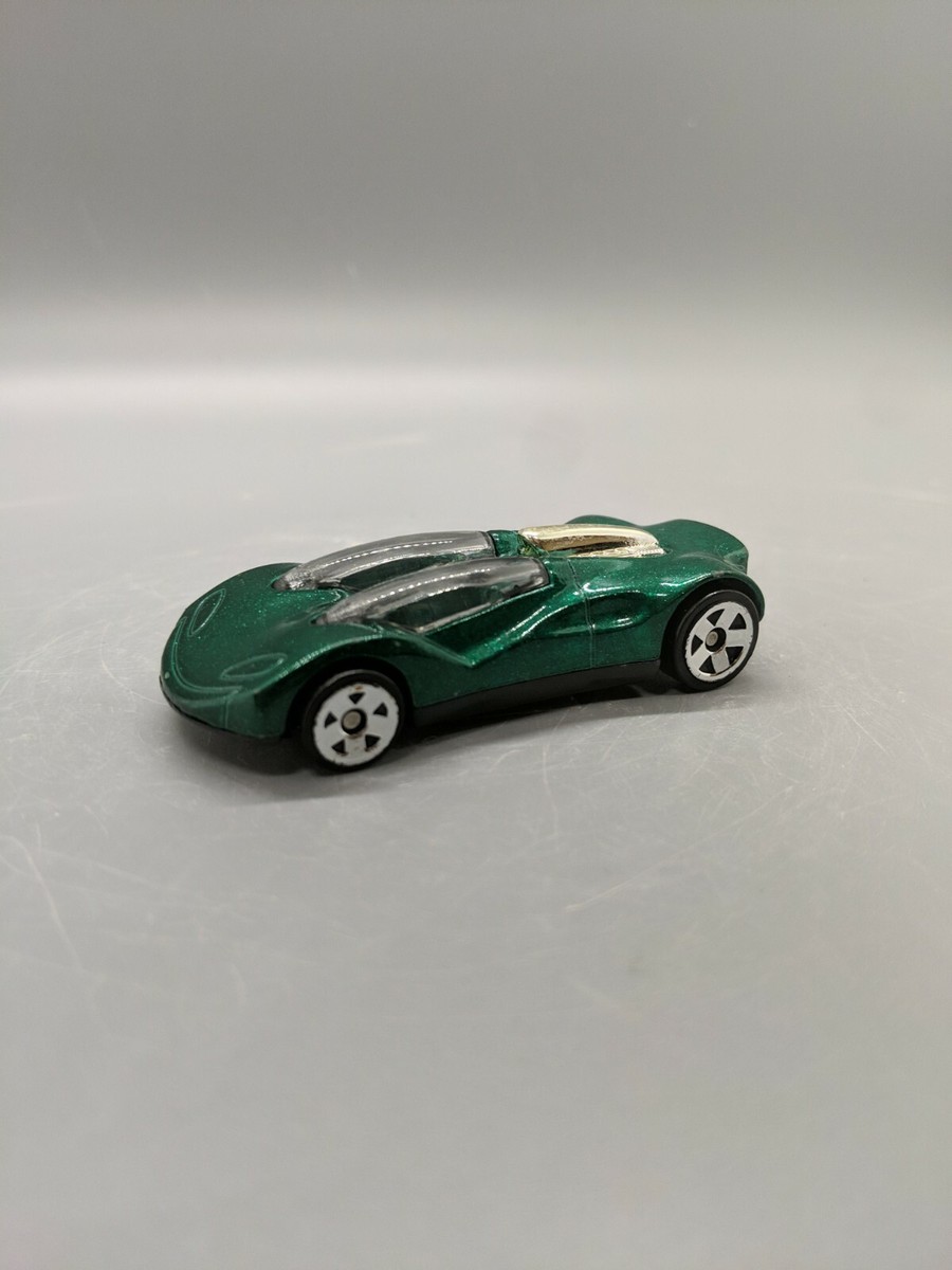 VOLKSWAGEN COCCINELLE BEETLE baja jungle hot wheels malaysia 1/64