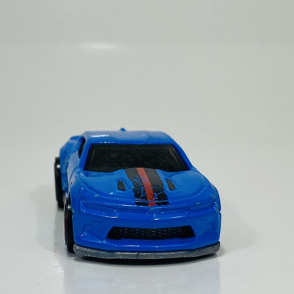 Hot Wheels 18 Camaro SS Blue 2018 Muscle Mania 8/10 Loose 265/365 Combined Post - Image 2 of 4