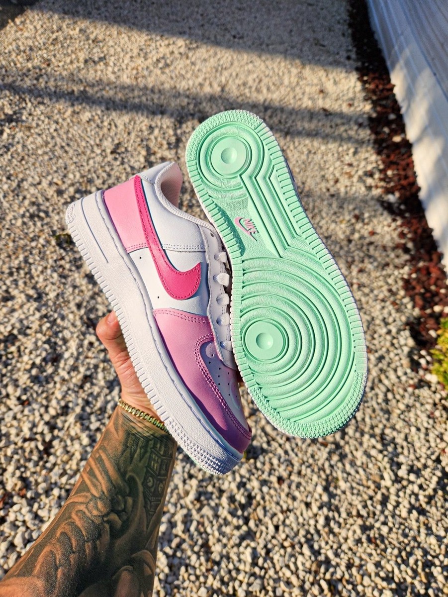 💚💕 🐱 Hello Kitty Nike Air Force 1 07 Custom / Girls Gs Women