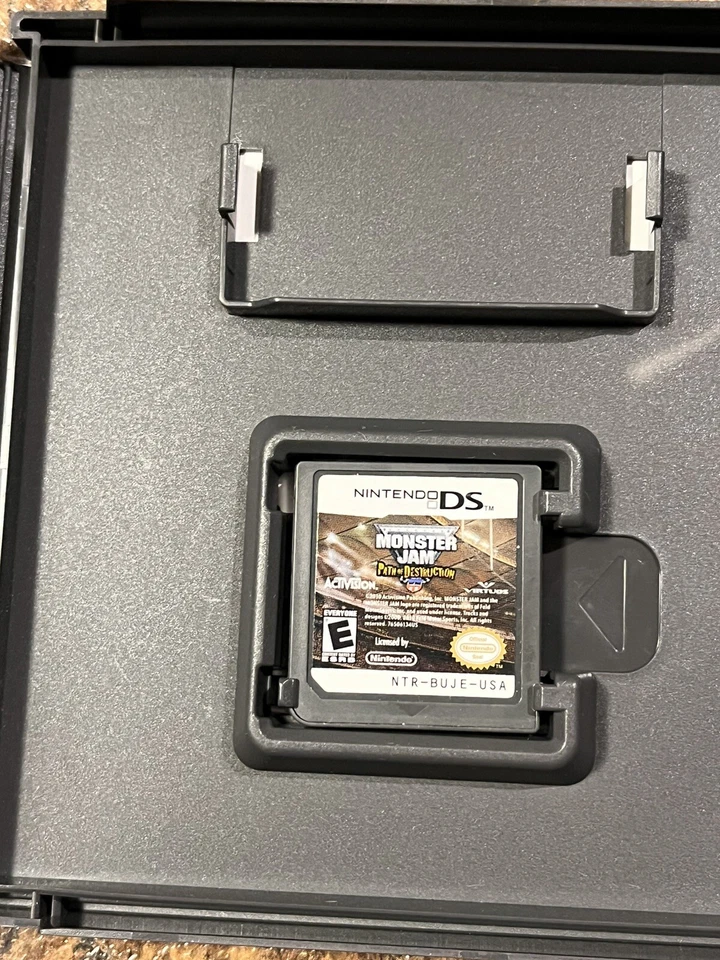 Monster Jam: Path of Destruction (Nintendo DS, 2010) - Image 4 of 4